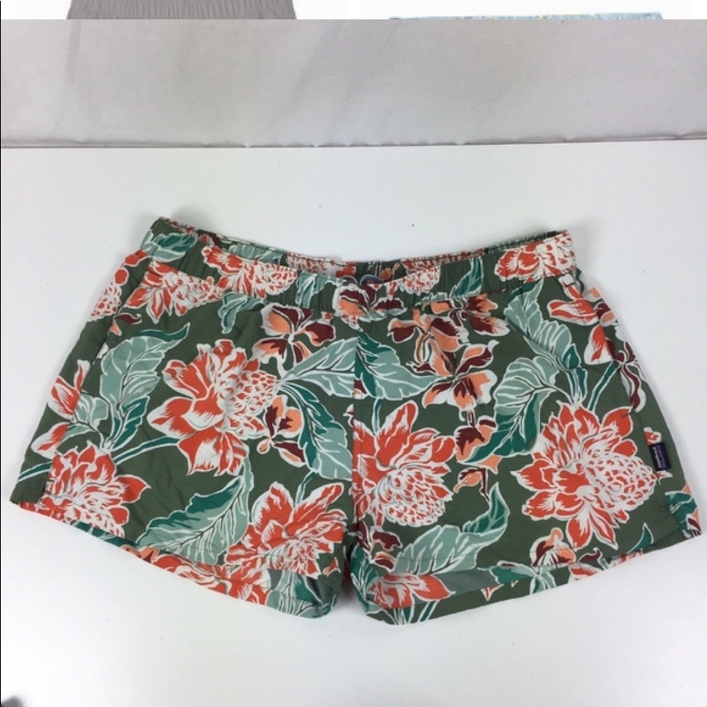 PATAGONIA BARELY BAGGIES SHORTS SIZE M